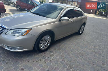 Седан Chrysler 200 2014 в 