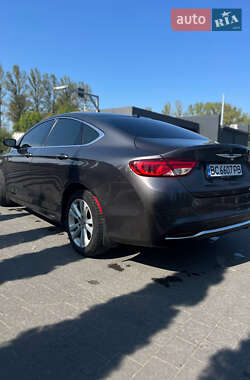 Седан Chrysler 200 2015 в 