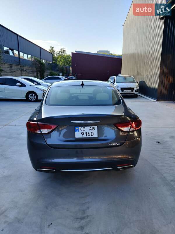Седан Chrysler 200 2014 в Днепре