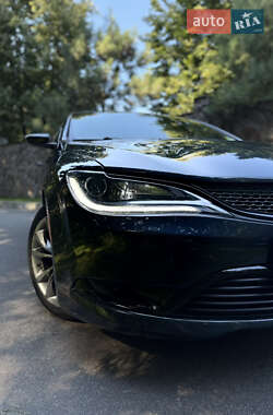 Седан Chrysler 200 2016 в Києві