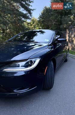 Седан Chrysler 200 2016 в 