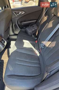 Седан Chrysler 200 2015 в 
