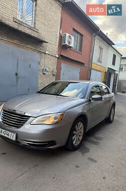 Седан Chrysler 200 2012 в 