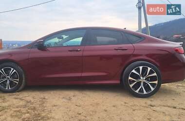 Седан Chrysler 200 2015 в 