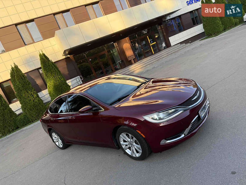 Седан Chrysler 200 2015 в Днепре
