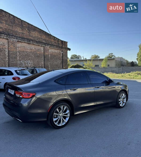 Седан Chrysler 200 2015 в Балте