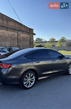 Седан Chrysler 200 2015 в 