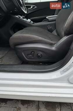 Седан Chrysler 200 2015 в 
