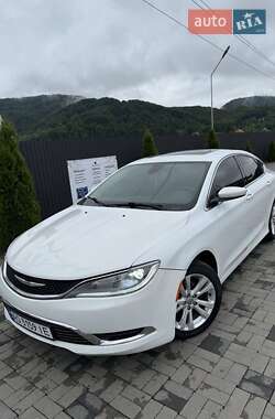 Седан Chrysler 200 2015 в 
