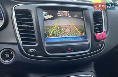 Седан Chrysler 200 2014 в 