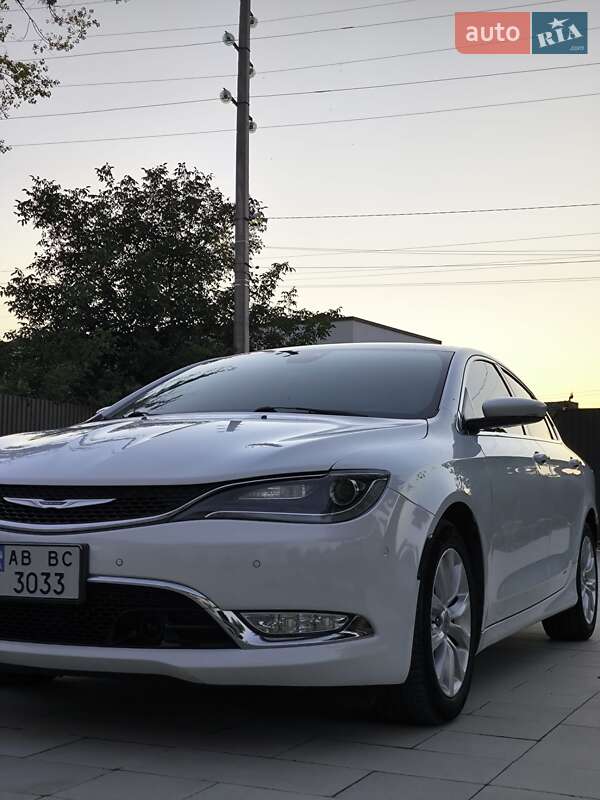Седан Chrysler 200 2014 в Виннице