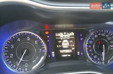 Седан Chrysler 200 2015 в 