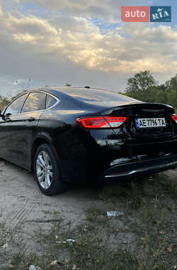 Седан Chrysler 200 2015 в 