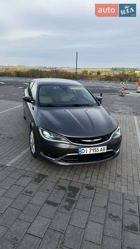 Седан Chrysler 200 2014 в Ровно