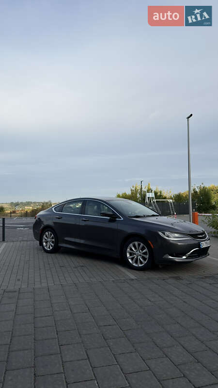 Седан Chrysler 200 2014 в Ровно