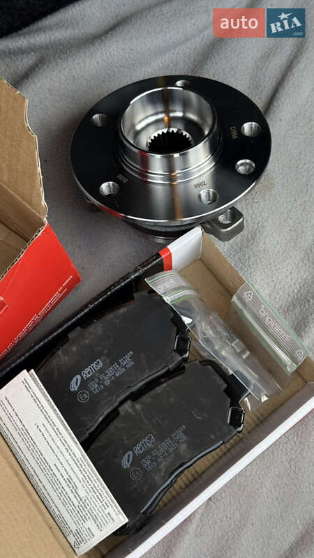 Седан Chrysler 200 2014 в Ровно