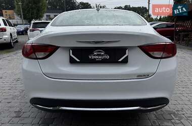 Седан Chrysler 200 2016 в 