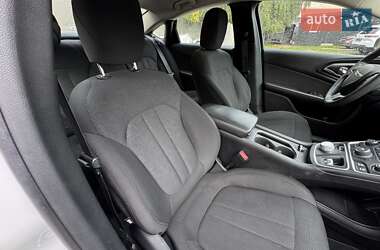 Седан Chrysler 200 2016 в 