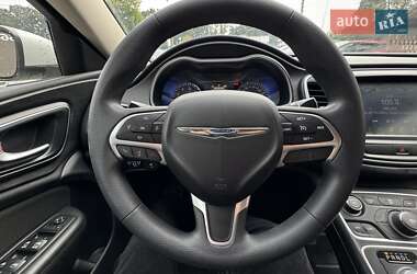 Седан Chrysler 200 2016 в 