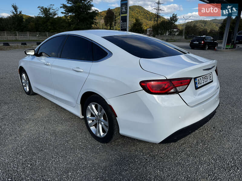 Седан Chrysler 200 2015 в Хусте