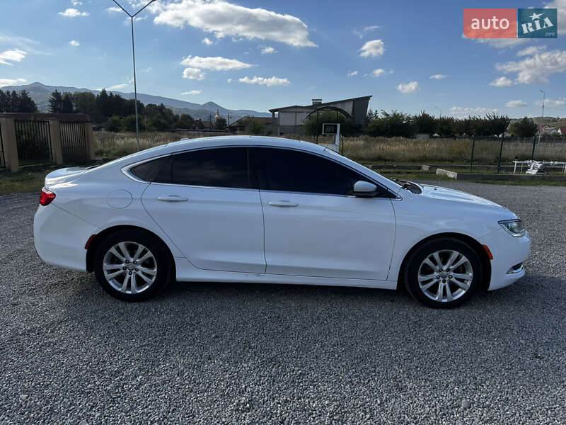 Седан Chrysler 200 2015 в Хусте