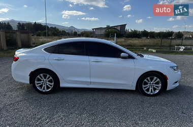 Седан Chrysler 200 2015 в 