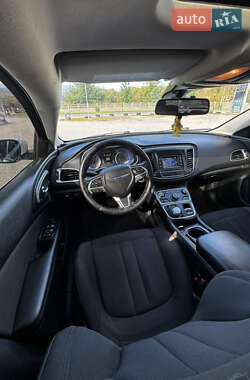 Седан Chrysler 200 2015 в 