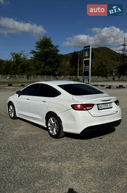 Седан Chrysler 200 2015 в 