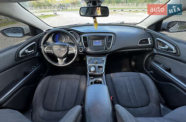 Седан Chrysler 200 2015 в 
