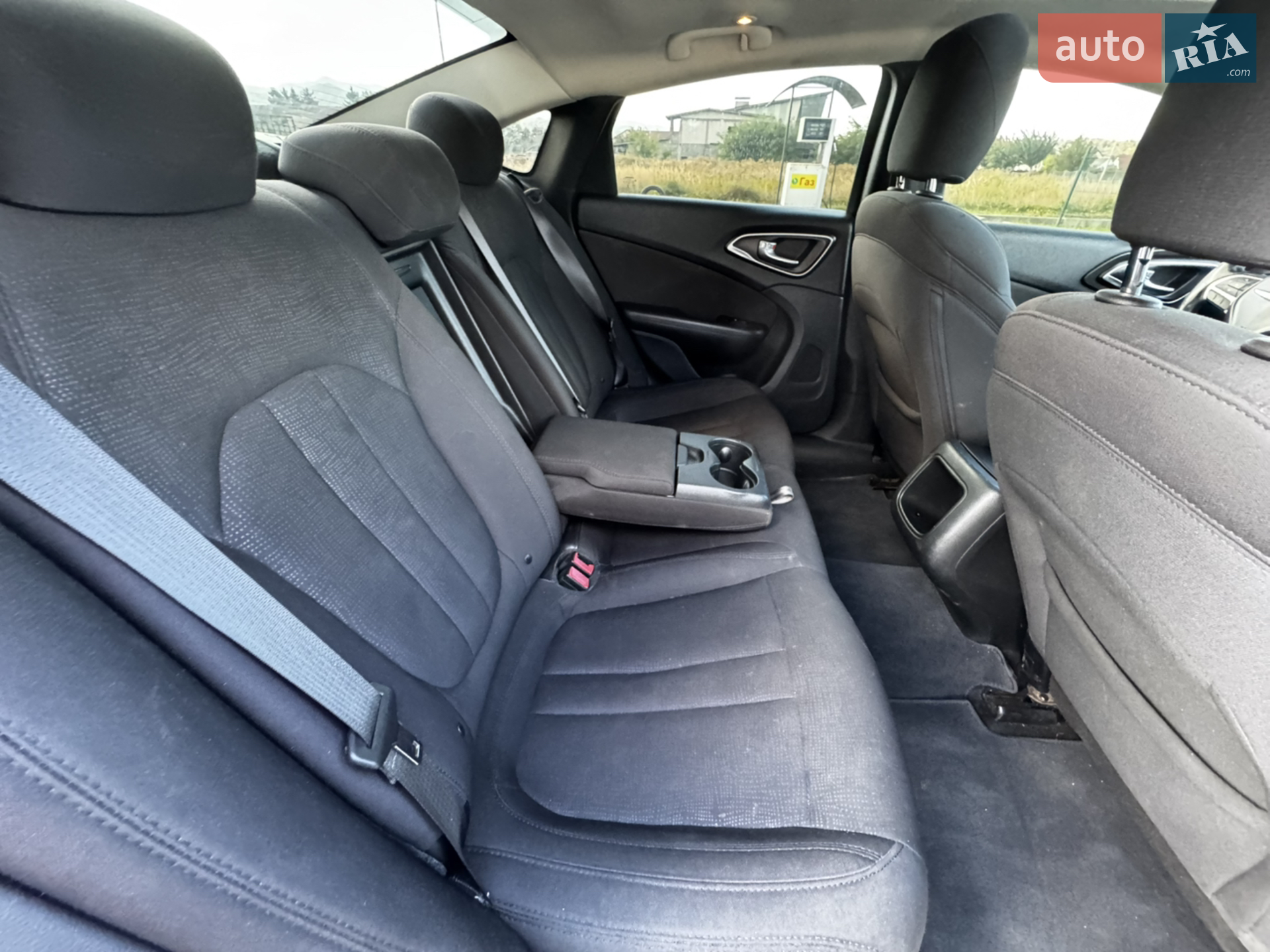 2015 Chrysler 200 - мініатюра 48
