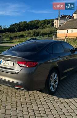 Седан Chrysler 200 2015 в 