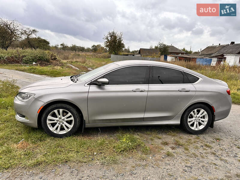 Седан Chrysler 200 2015 в Изяславе