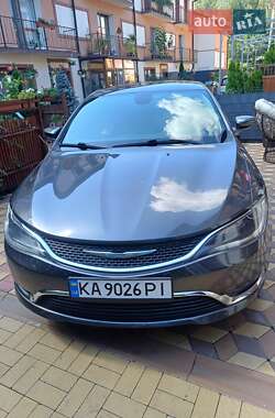 Седан Chrysler 200 2016 в Києві