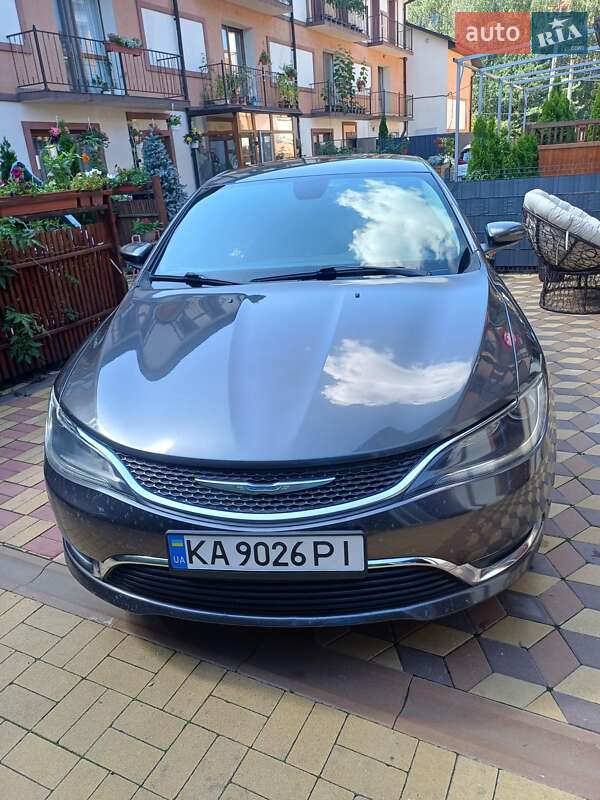 Седан Chrysler 200 2016 в 
