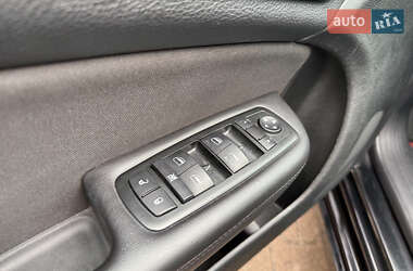 Седан Chrysler 200 2014 в 