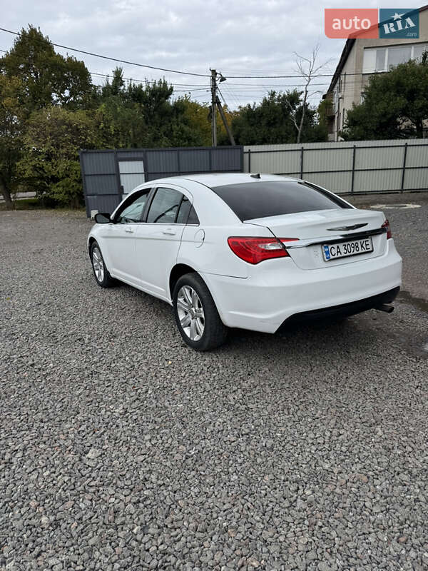 Седан Chrysler 200 2013 в Одессе