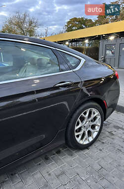 Седан Chrysler 200 2014 в 