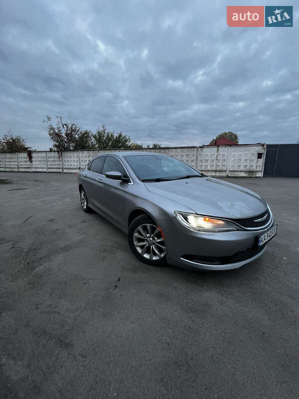 Седан Chrysler 200 2015 в Киеве фото 3 Седан Chrysler 200 2015 в Киеве