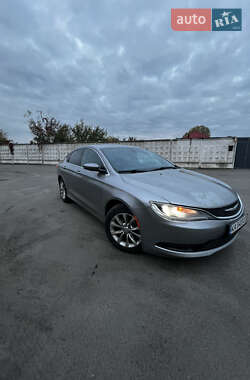 Седан Chrysler 200 2015 в 