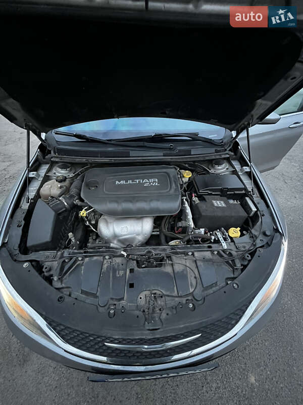 Седан Chrysler 200 2015 в Киеве фото 12 Седан Chrysler 200 2015 в Киеве