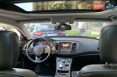 Седан Chrysler 200 2015 в  фото 22 Седан Chrysler 200 2015 в