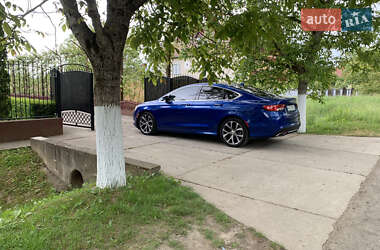 Седан Chrysler 200 2015 в  фото 27 Седан Chrysler 200 2015 в
