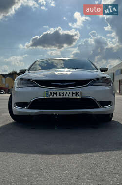Седан Chrysler 200 2014 в 