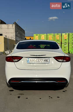 Седан Chrysler 200 2014 в 