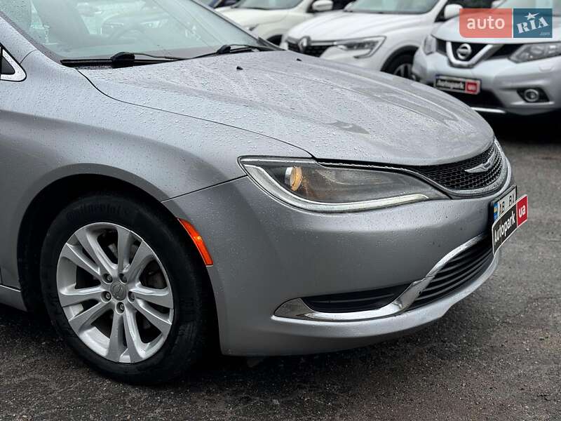 Седан Chrysler 200 2014 в Виннице