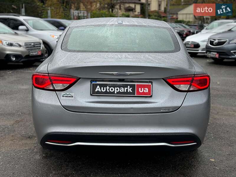 Седан Chrysler 200 2014 в Виннице