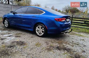 Седан Chrysler 200 2015 в  фото 13 Седан Chrysler 200 2015 в