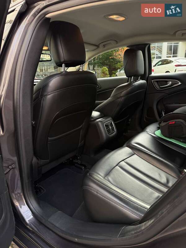 Седан Chrysler 200 2016 в Луцке фото 11 Седан Chrysler 200 2016 в Луцке