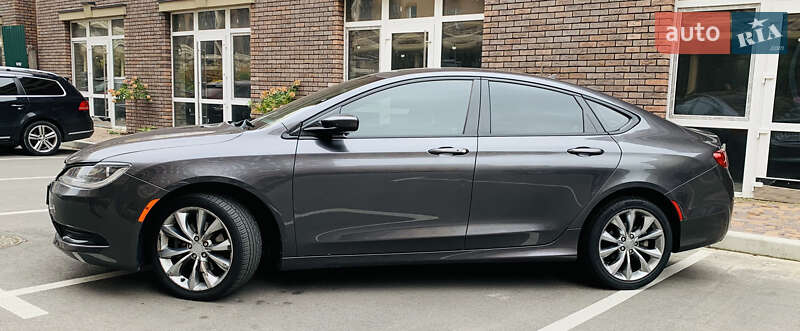 Седан Chrysler 200 2015 в Києві