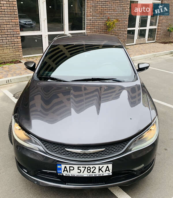 Седан Chrysler 200 2015 в Києві